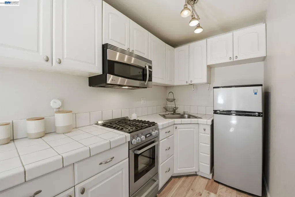 792 Medford Avenue Hayward CA 94541