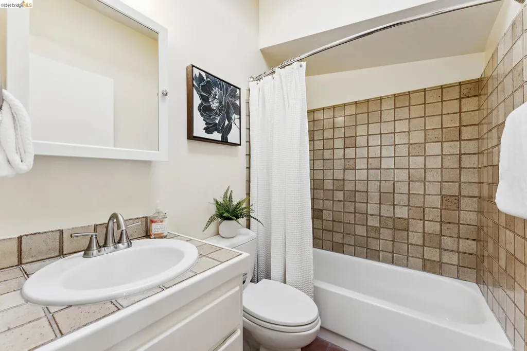 2112 Mckinley Avenue Berkeley CA 94703