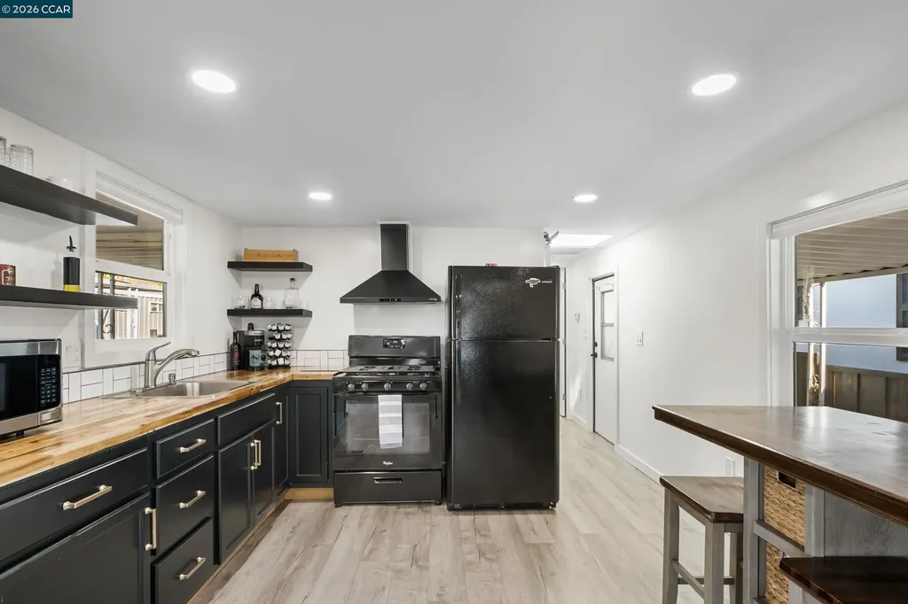32 Galloway Drive Concord CA 94518