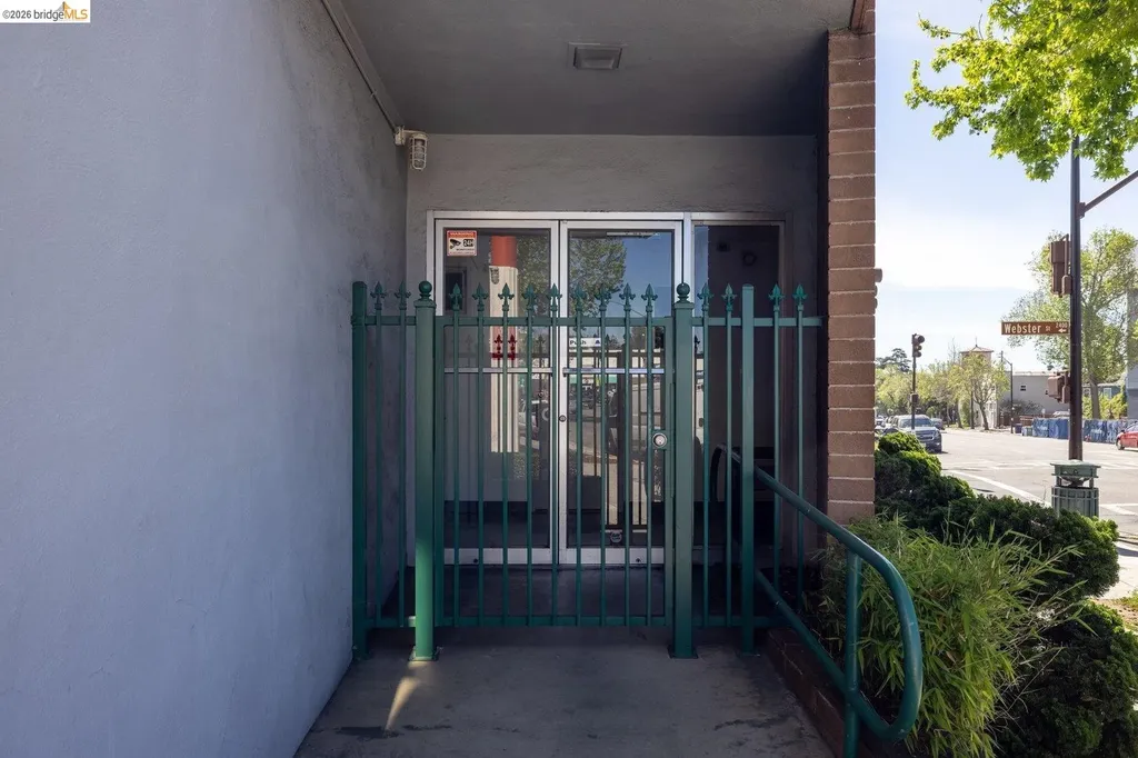 3021 Telegraph Avenue Berkeley CA 94705