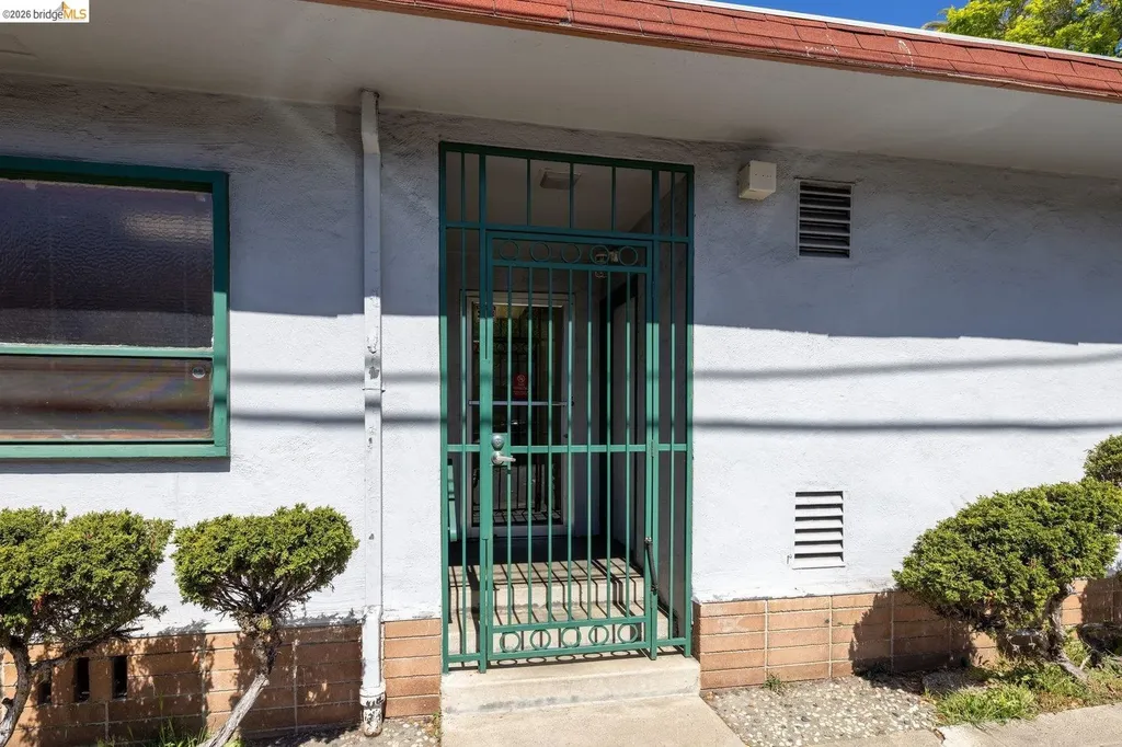 3021 Telegraph Avenue Berkeley CA 94705