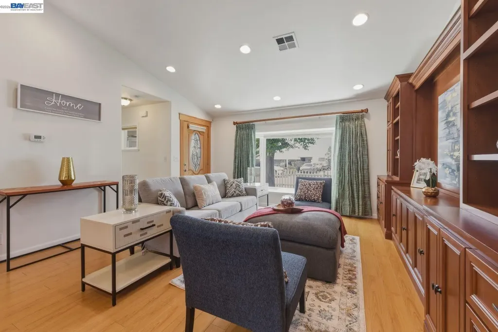 3454 Baumberg Avenue Hayward CA 94545