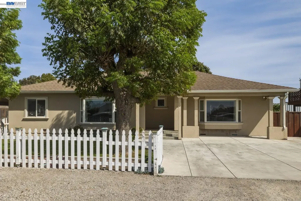 3454 Baumberg Avenue Hayward CA 94545