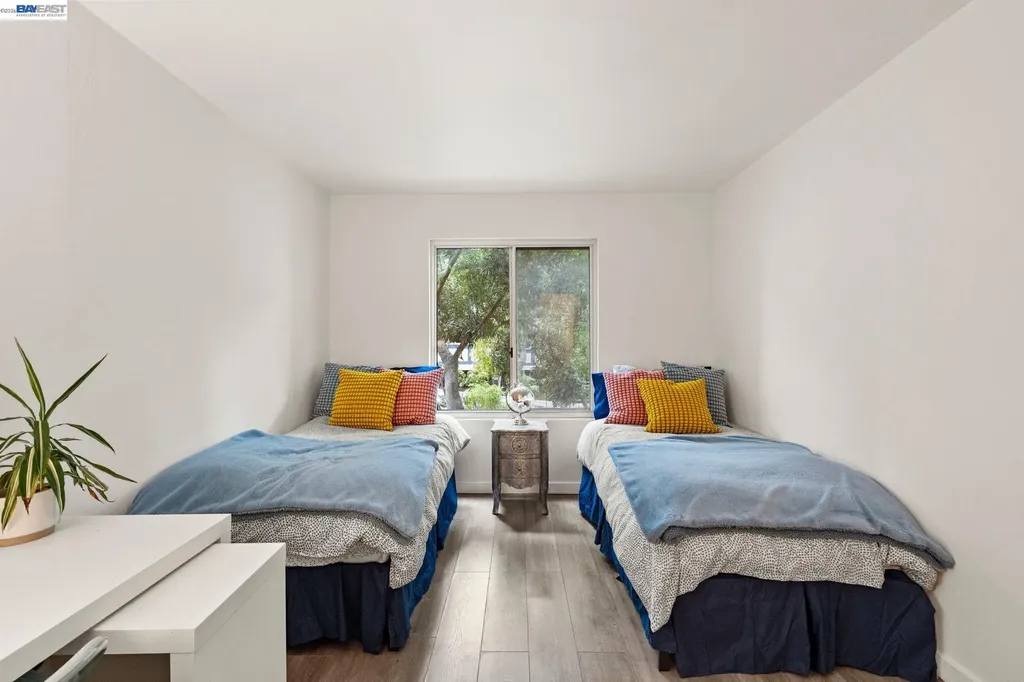 955 Shorepoint Court Alameda CA 94501