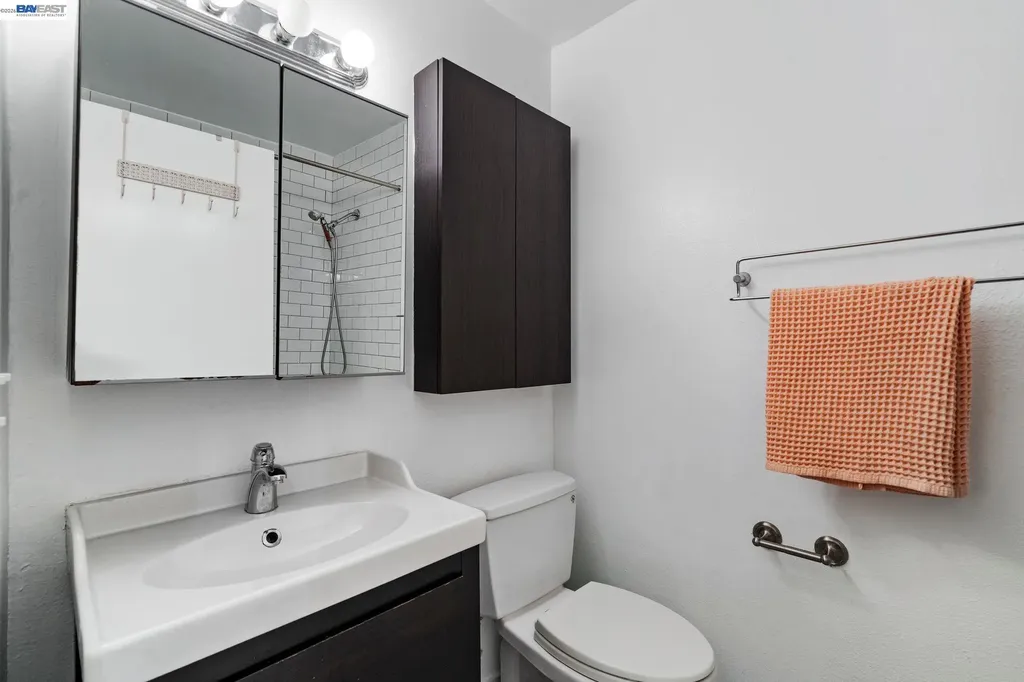 955 Shorepoint Court Alameda CA 94501