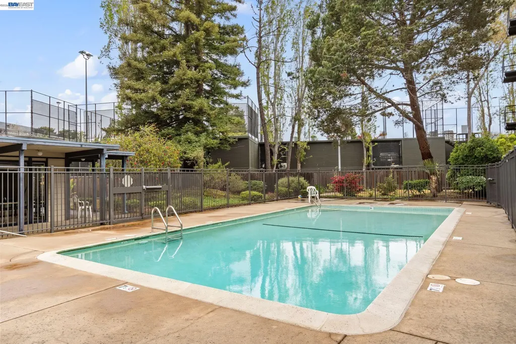 955 Shorepoint Court Alameda CA 94501