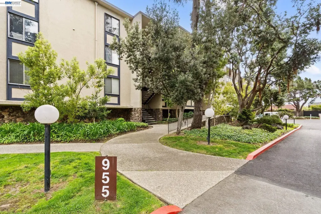 955 Shorepoint Court Alameda CA 94501