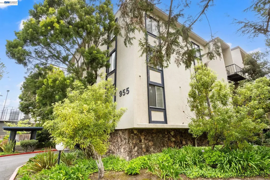 955 Shorepoint Court Alameda CA 94501