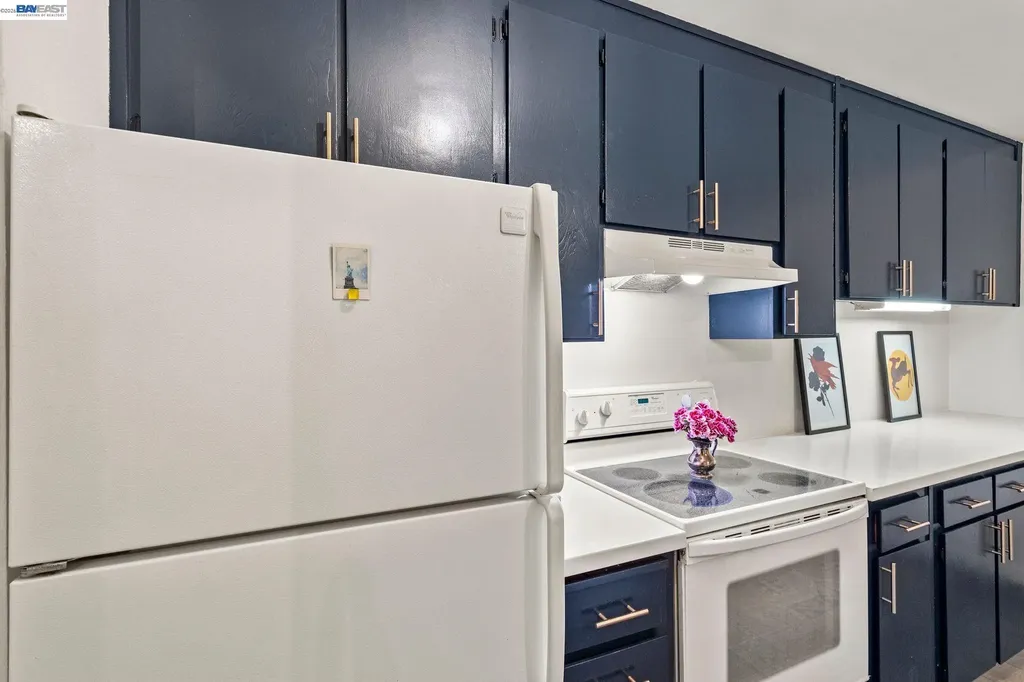 955 Shorepoint Court Alameda CA 94501