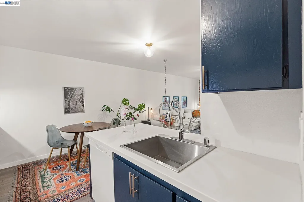 955 Shorepoint Court Alameda CA 94501