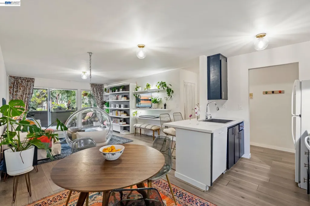 955 Shorepoint Court Alameda CA 94501