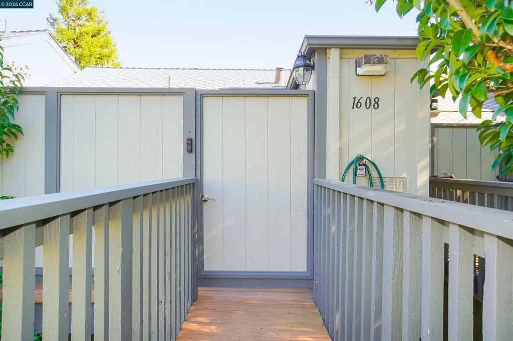 1608 Ashwood Drive Martinez CA 94553