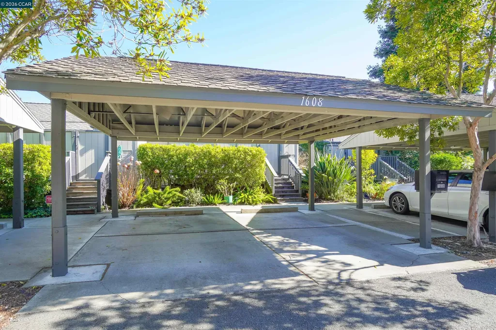 1608 Ashwood Drive Martinez CA 94553