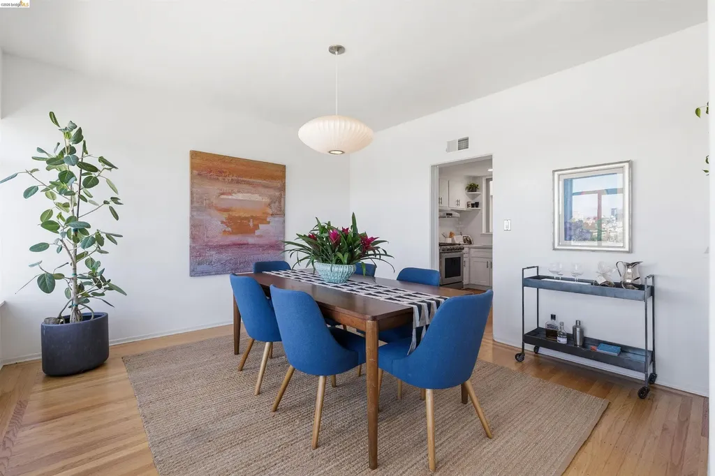 474 Merritt Avenue Oakland CA 94610