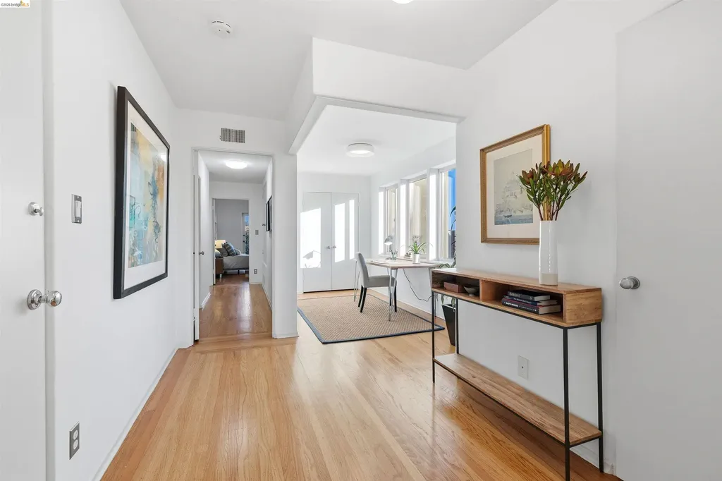 474 Merritt Avenue Oakland CA 94610