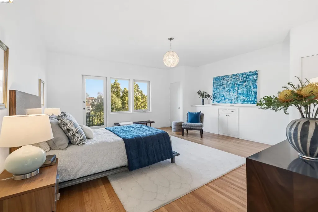 474 Merritt Avenue Oakland CA 94610