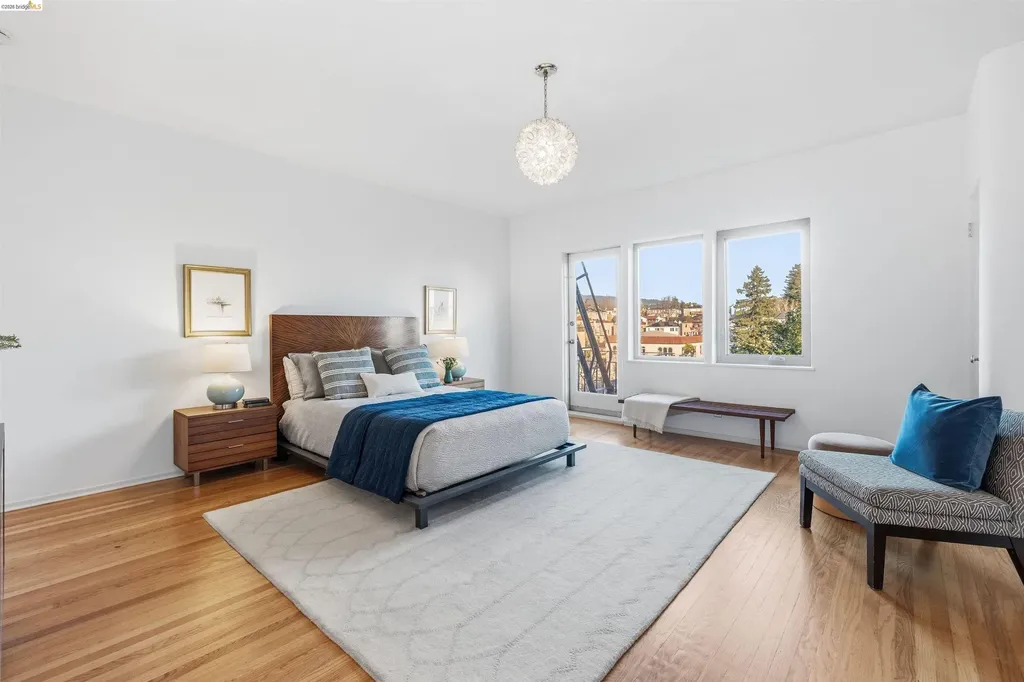 474 Merritt Avenue Oakland CA 94610