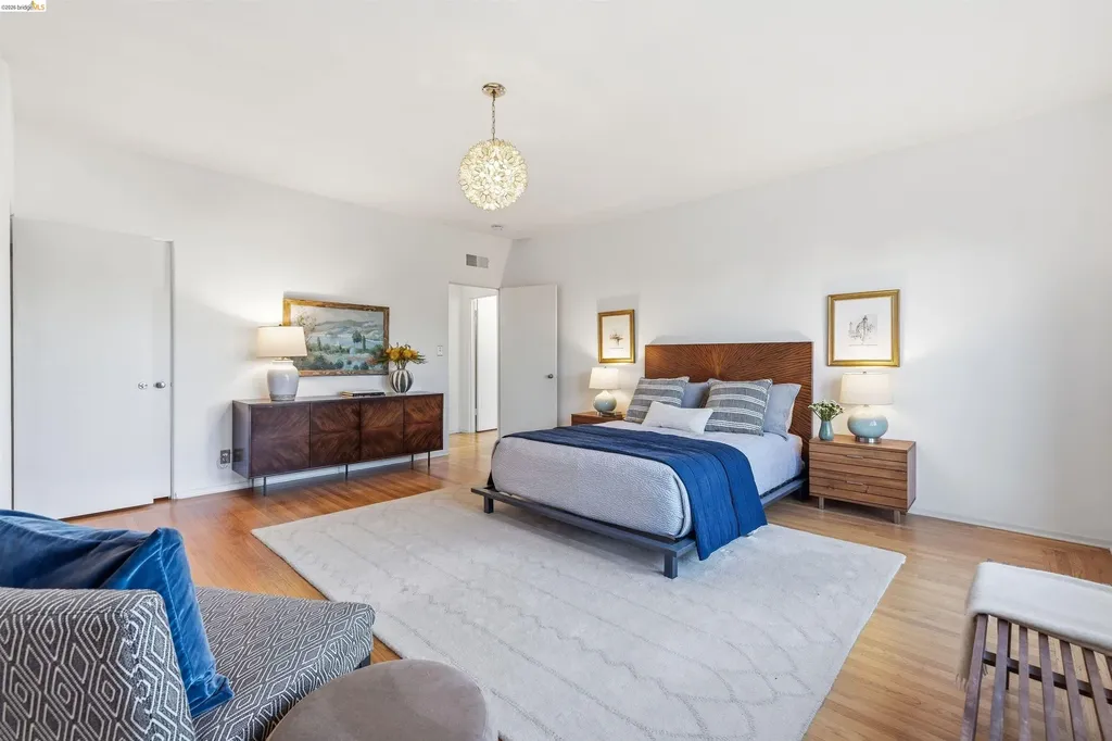 474 Merritt Avenue Oakland CA 94610