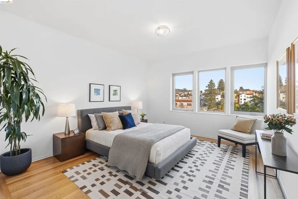 474 Merritt Avenue Oakland CA 94610