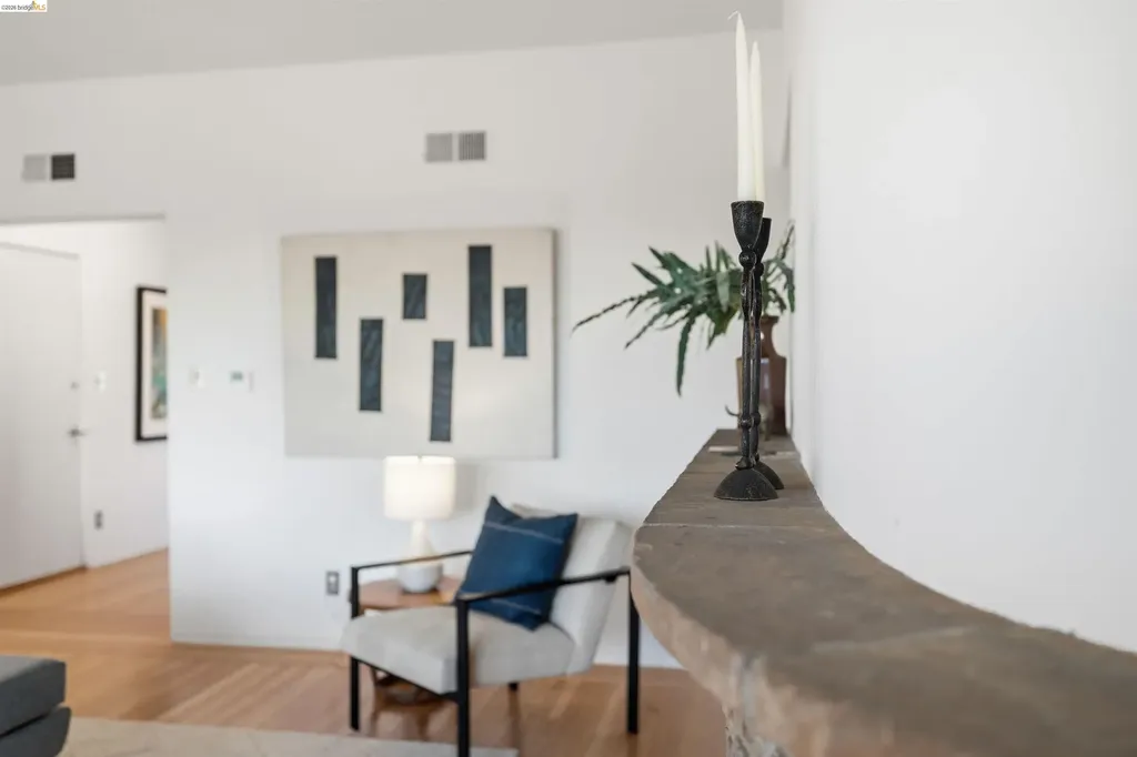 474 Merritt Avenue Oakland CA 94610