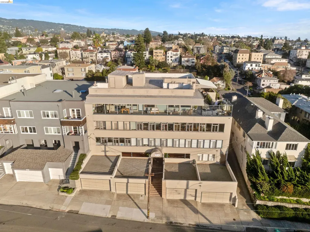 474 Merritt Avenue Oakland CA 94610