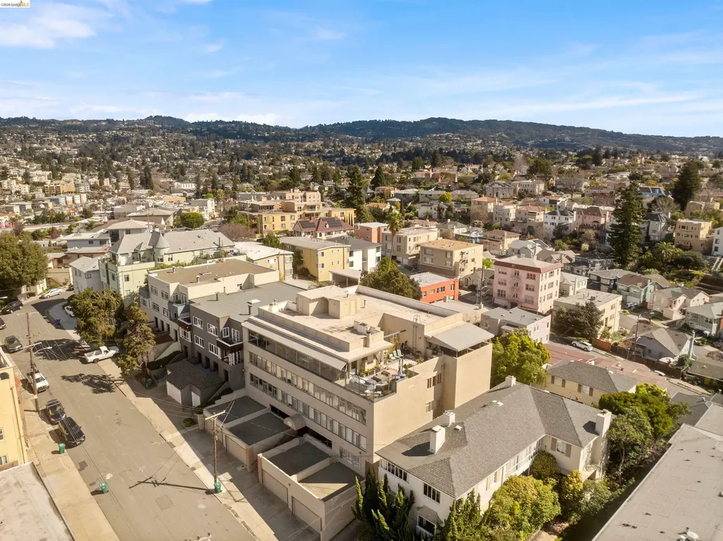 474 Merritt Avenue Oakland CA 94610