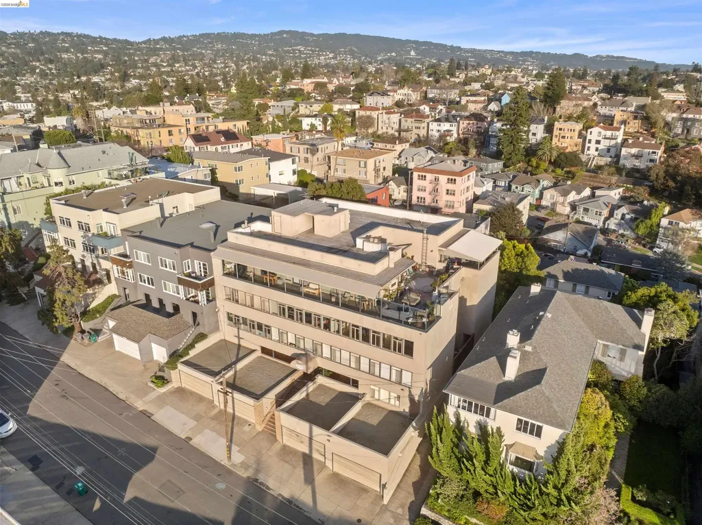 474 Merritt Avenue Oakland CA 94610