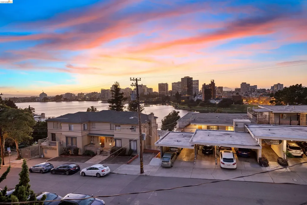 474 Merritt Avenue Oakland CA 94610