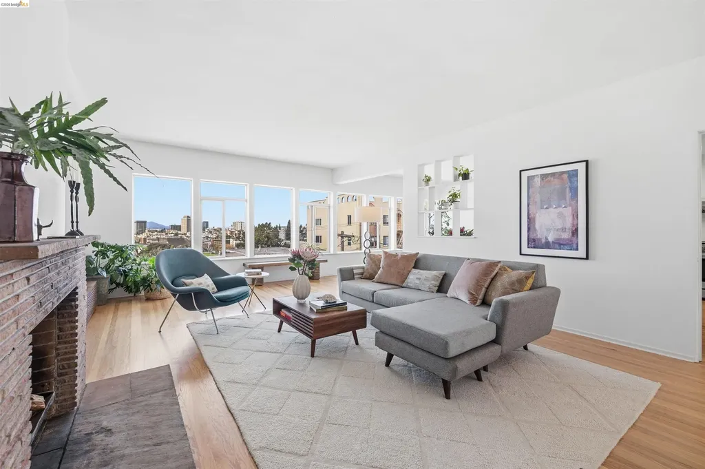 474 Merritt Avenue Oakland CA 94610