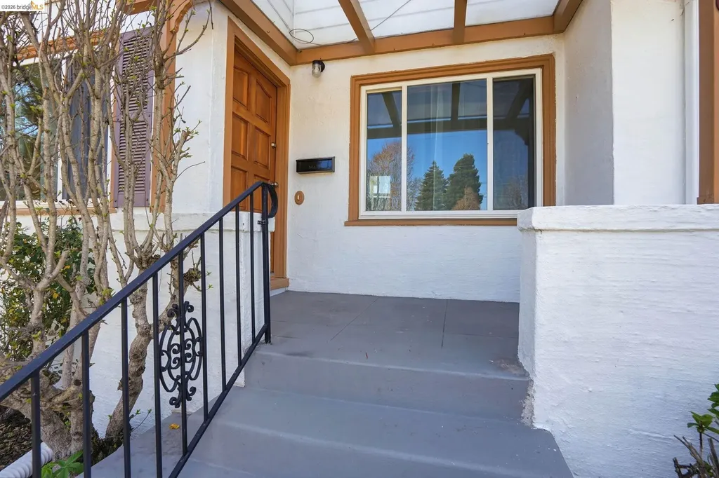 840 Key Route Boulevard Albany CA 94706