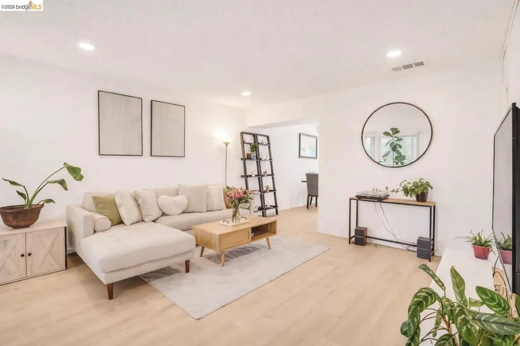 1260 Pine Creek Way Concord CA 94520