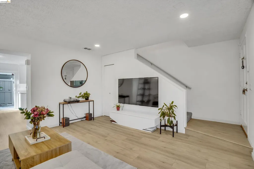 1260 Pine Creek Way Concord CA 94520