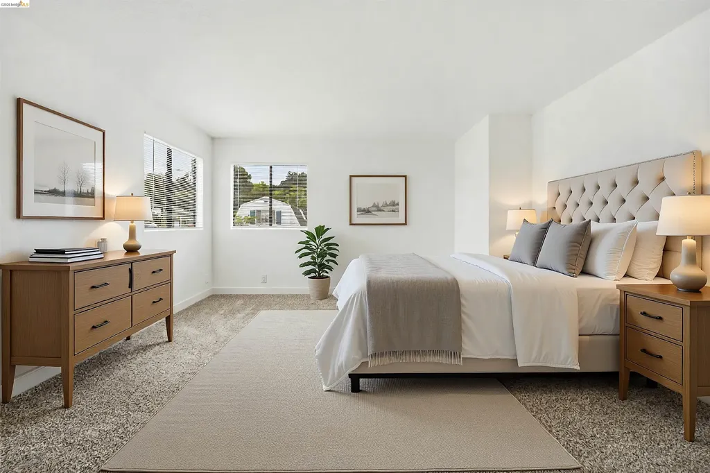 10933 Julius Street Oakland CA 94605
