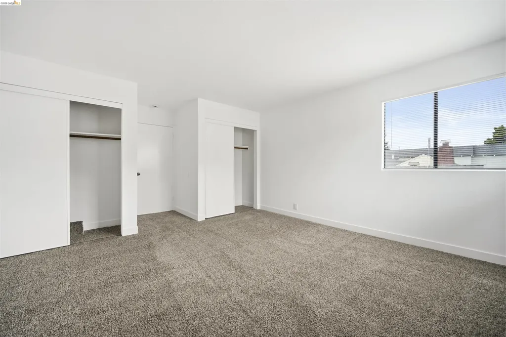10933 Julius Street Oakland CA 94605