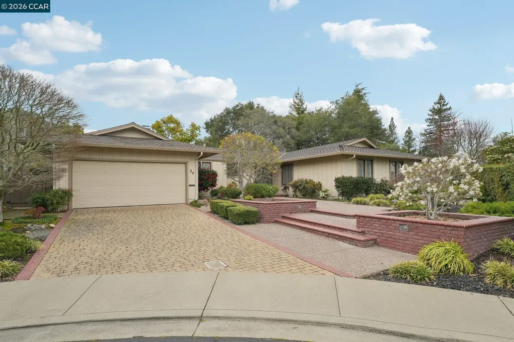 34 Sherwood Court Moraga CA 94556
