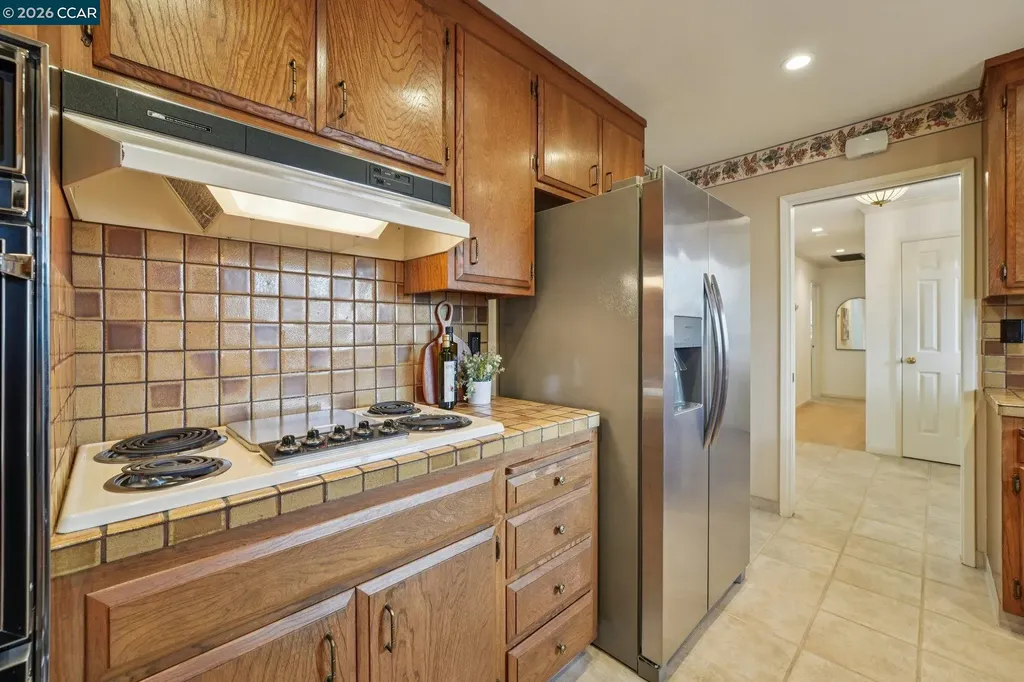 34 Sherwood Court Moraga CA 94556