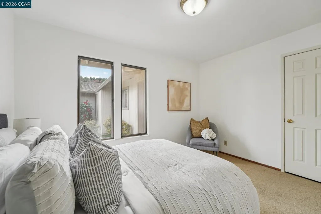 34 Sherwood Court Moraga CA 94556