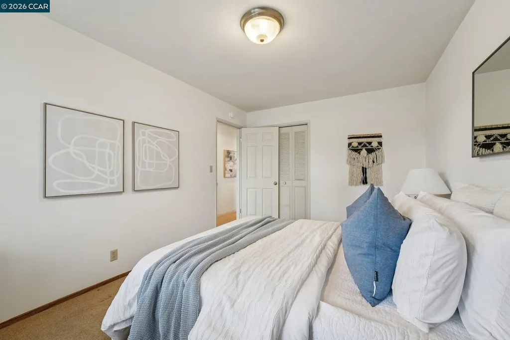 34 Sherwood Court Moraga CA 94556