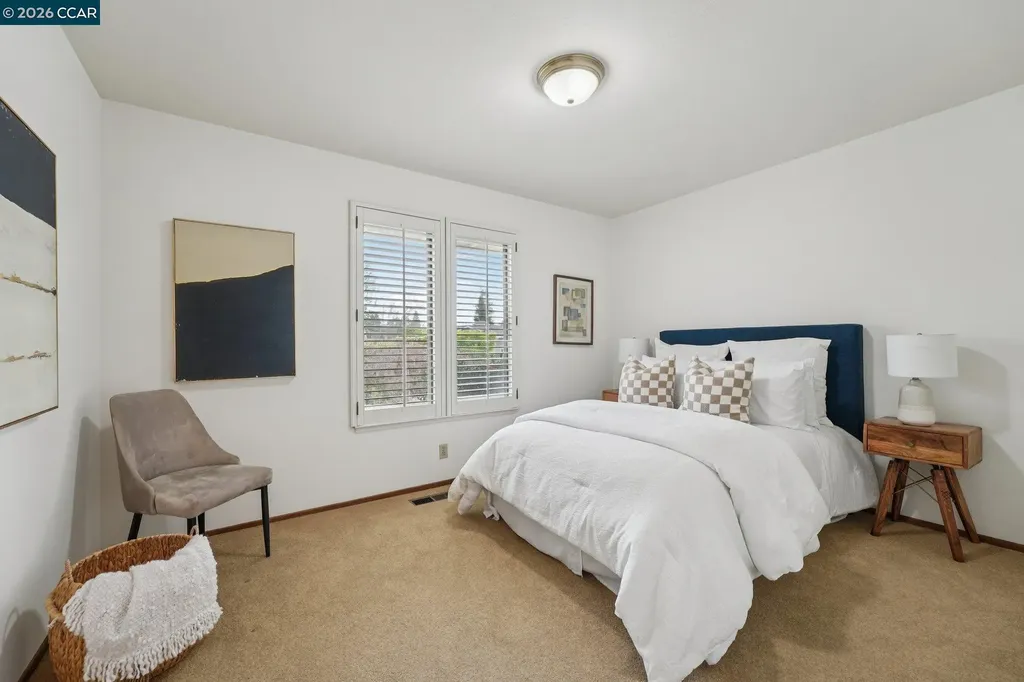34 Sherwood Court Moraga CA 94556