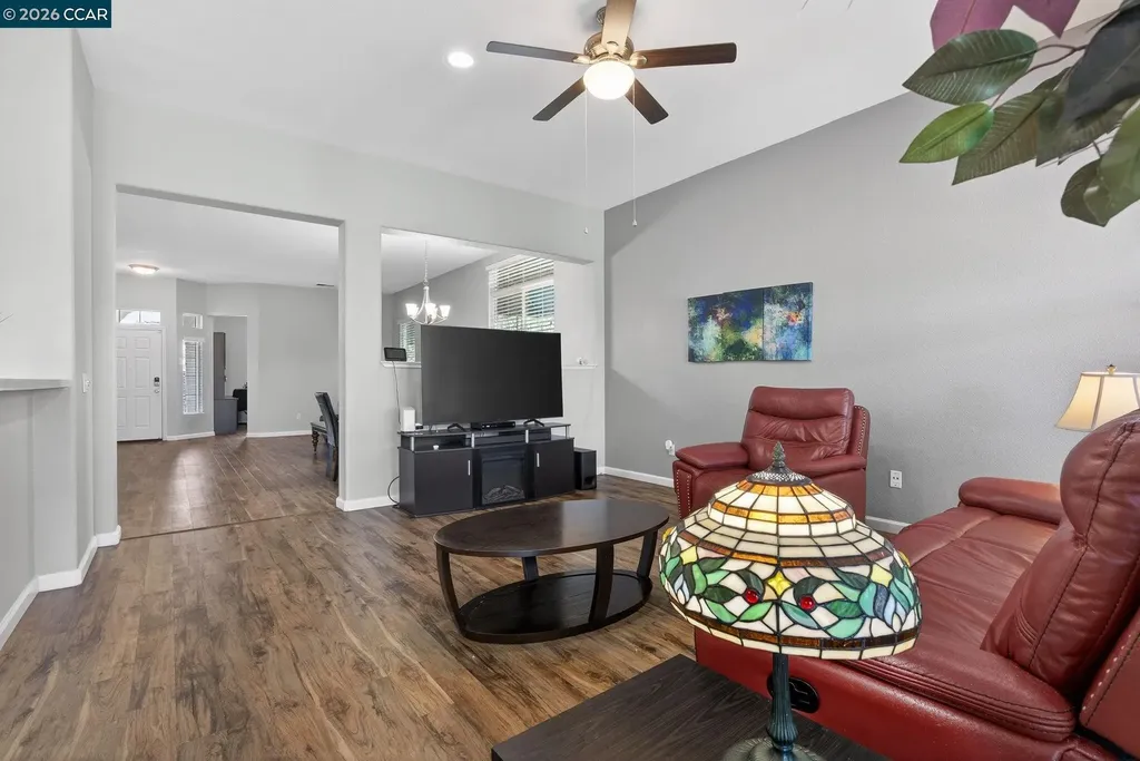 1528 Katy Way Brentwood CA 94513