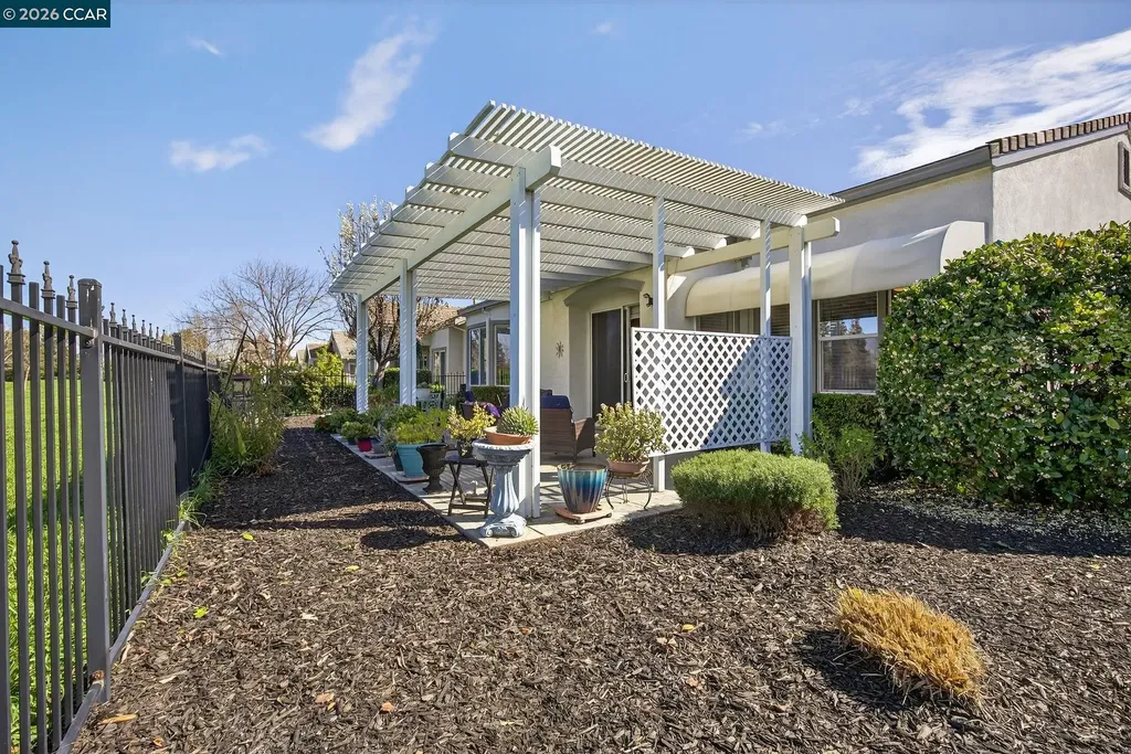 1528 Katy Way Brentwood CA 94513