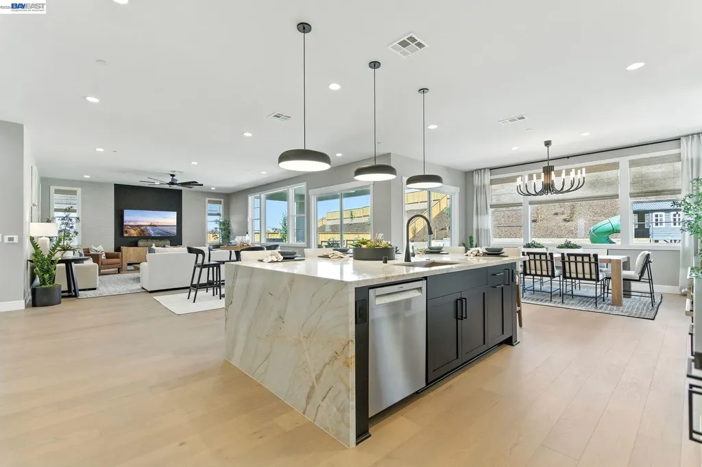 1652 Savanna Court Dublin CA 94568