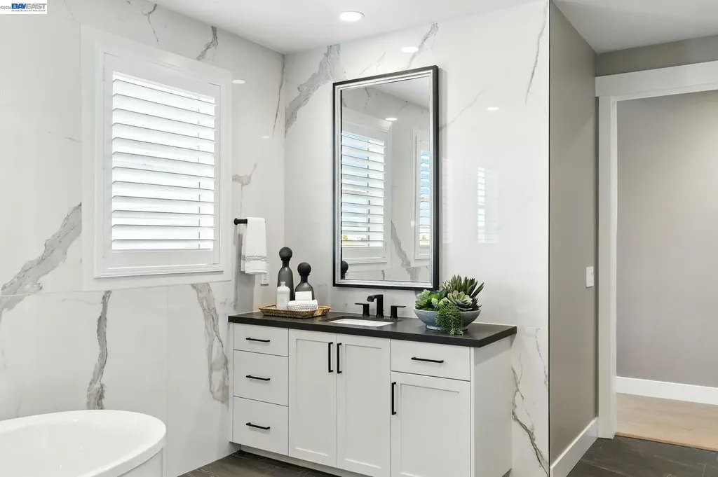 1652 Savanna Court Dublin CA 94568