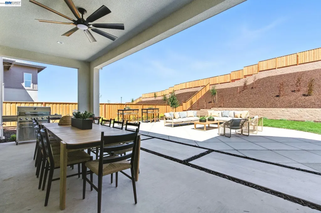 1652 Savanna Court Dublin CA 94568