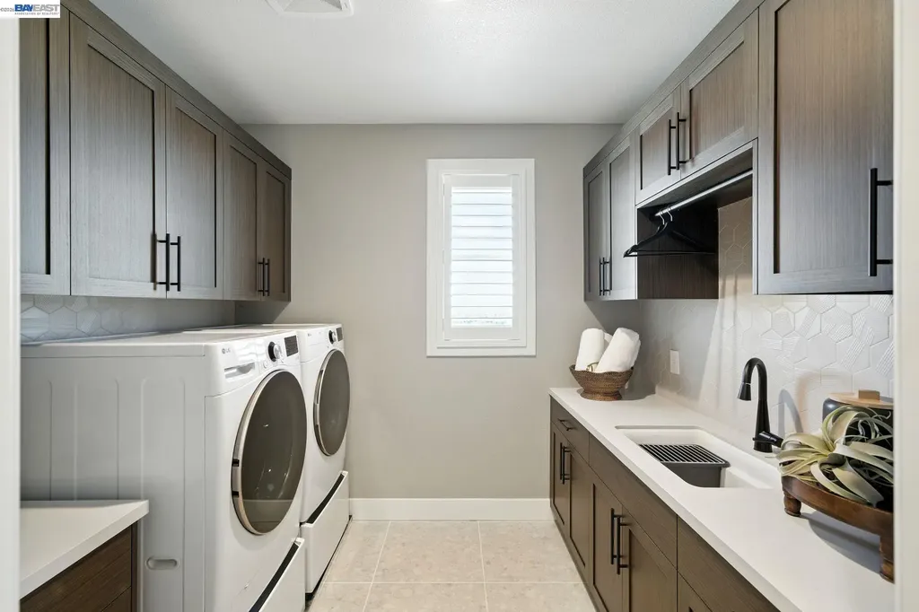 1658 Wren Court Dublin CA 94568