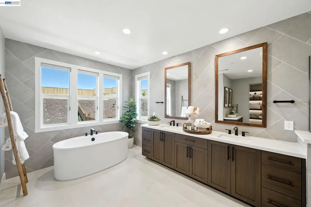 1658 Wren Court Dublin CA 94568