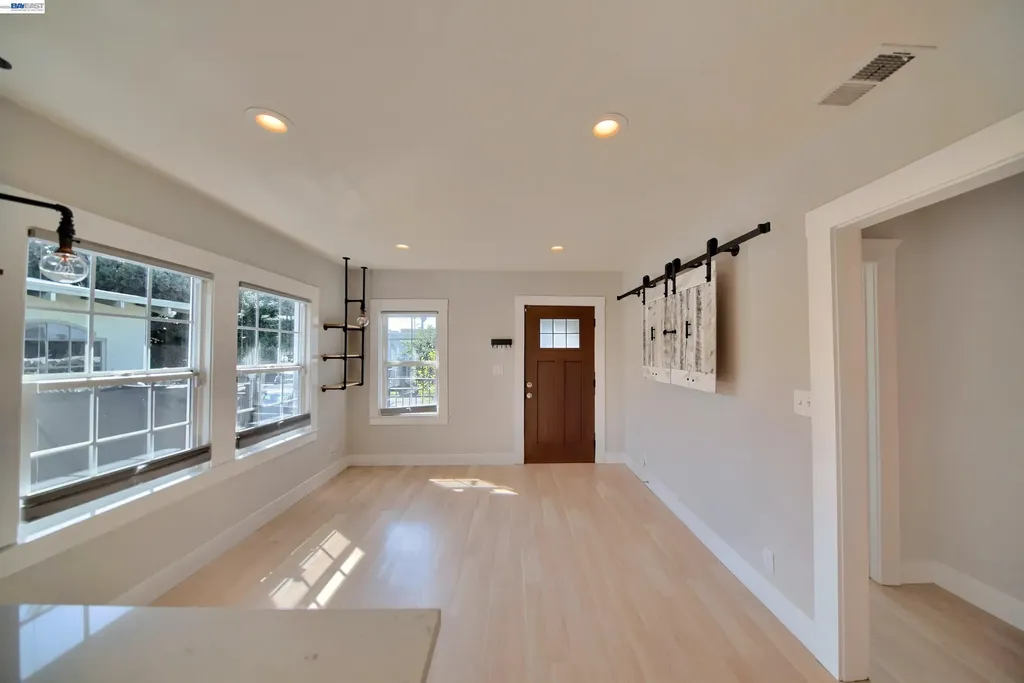 5706 Brookdale Avenue Oakland CA 94605
