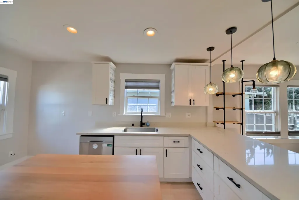 5706 Brookdale Avenue Oakland CA 94605