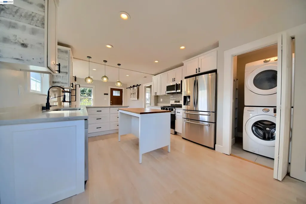 5706 Brookdale Avenue Oakland CA 94605