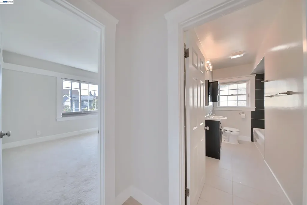 5706 Brookdale Avenue Oakland CA 94605